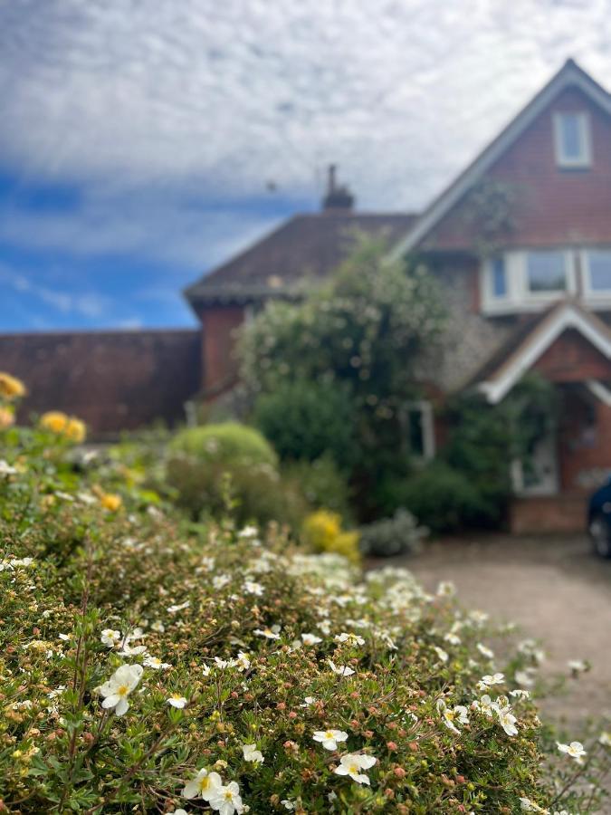 Stonehenge Hostel - Yha Affliated Cholderton Eksteriør billede