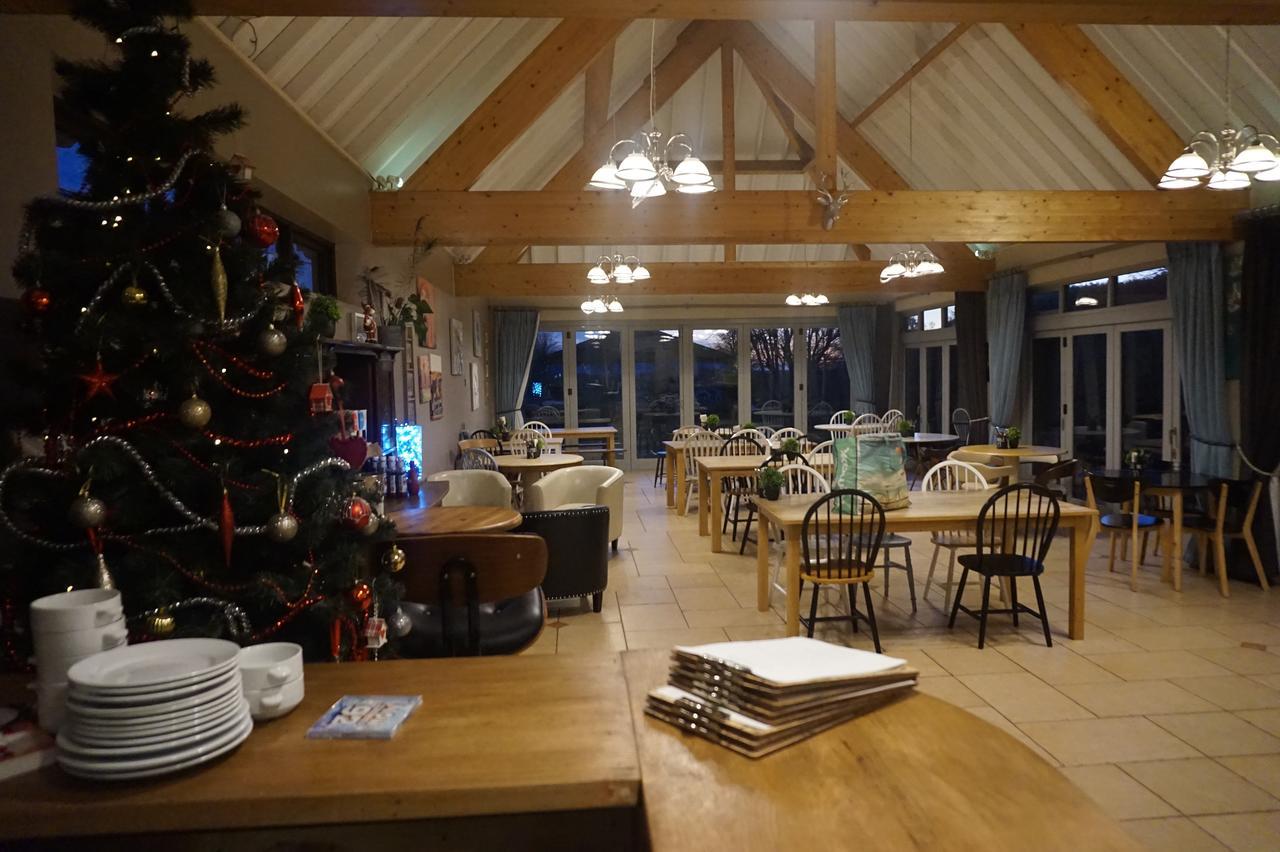 Stonehenge Hostel - Yha Affliated Cholderton Eksteriør billede