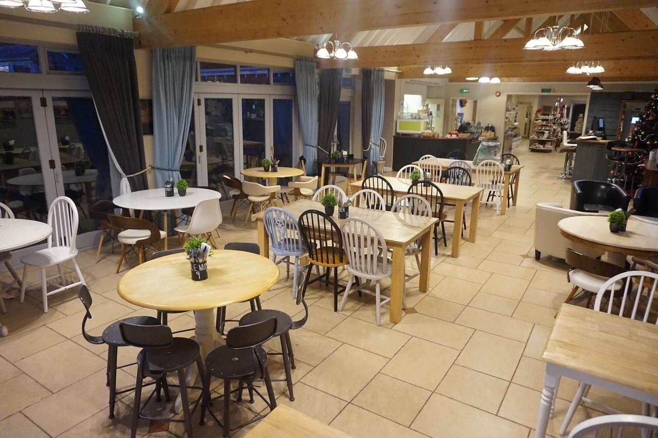 Stonehenge Hostel - Yha Affliated Cholderton Eksteriør billede